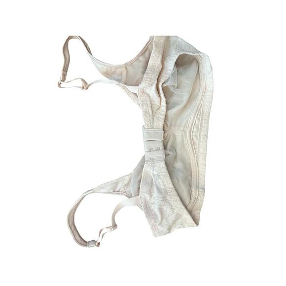 Bali Women's Cream Smooth Indulgence Wirefree Bra Size 34C - Picture 5 of 6